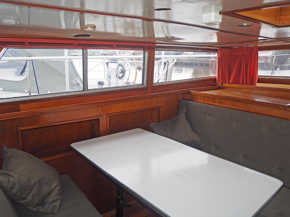 Cabin en avant, H&eacute;bergements